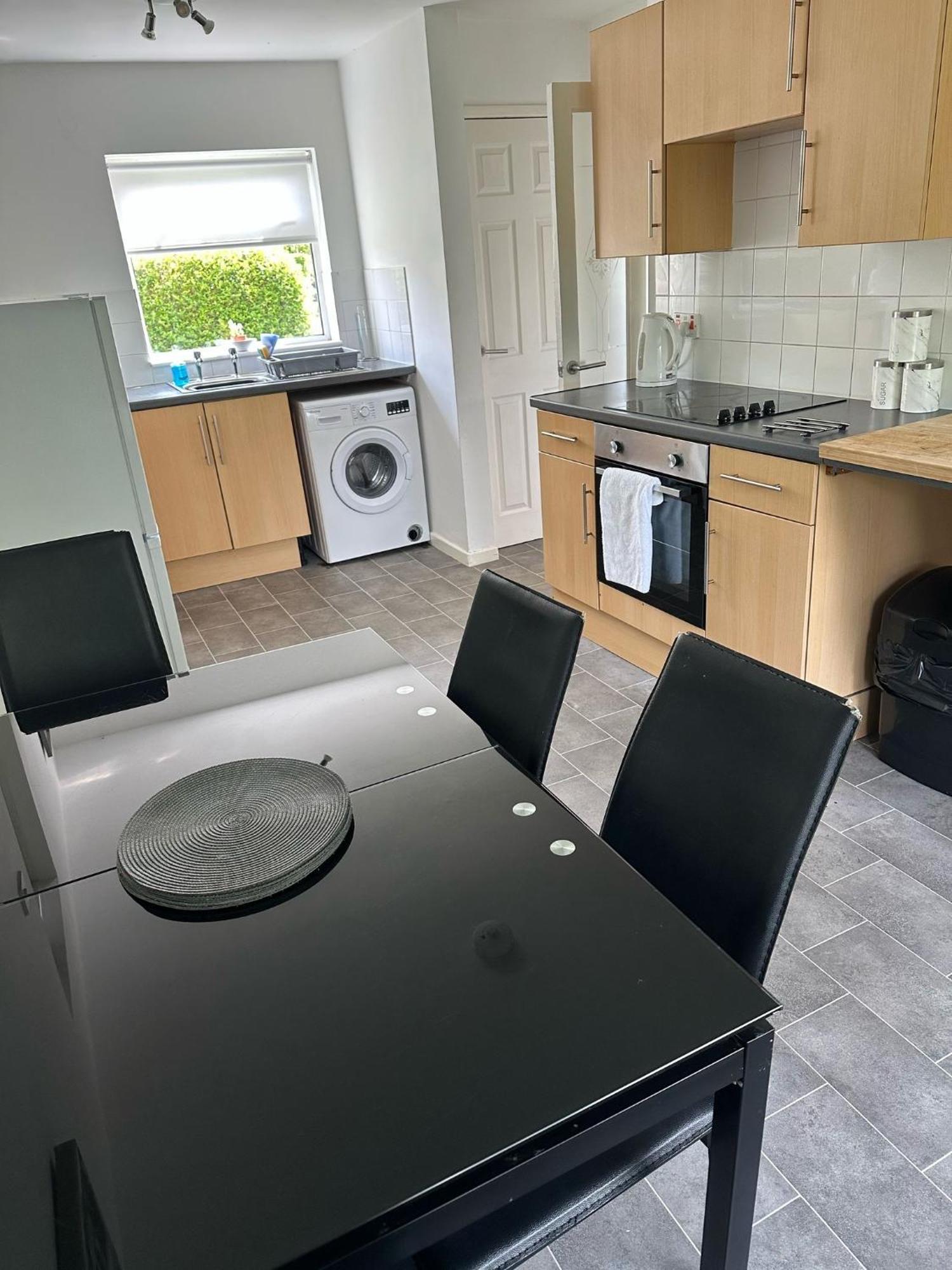 House Number 8 Sleeps Up To 6 People With Smart Tvs In Every Room Веллингтон Экстерьер фото